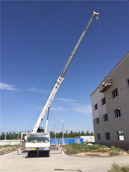 庐阳区“轻装强干”—— 吊车的 “轻量化臂架” 技术
